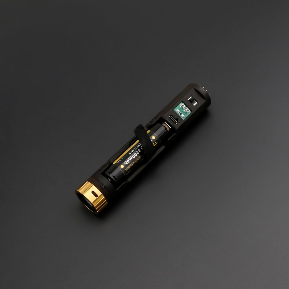 Ana Lightsaber (Brass Version V3)
