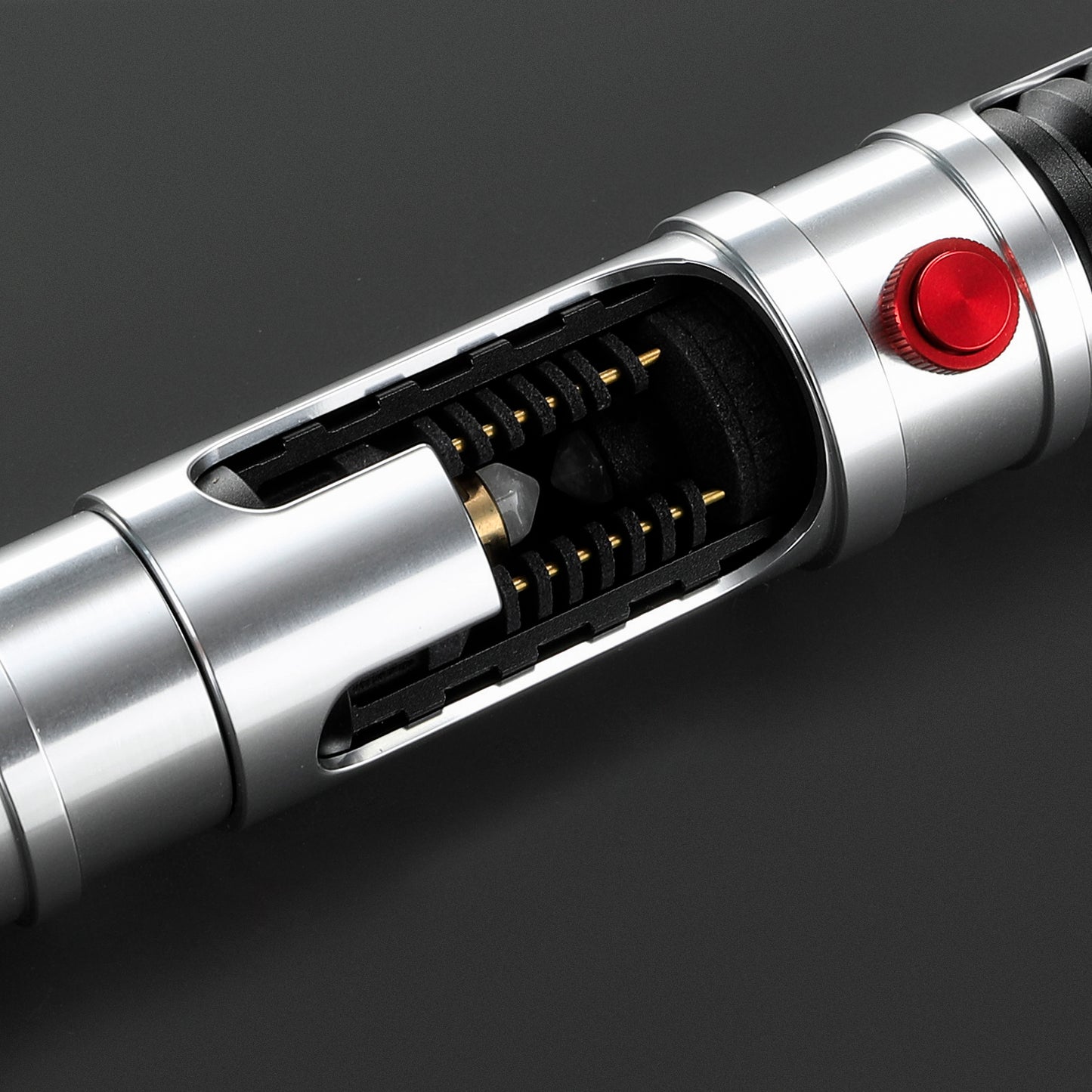 The Exposed Core Hilt: The Versatile Dueling Lightsaber