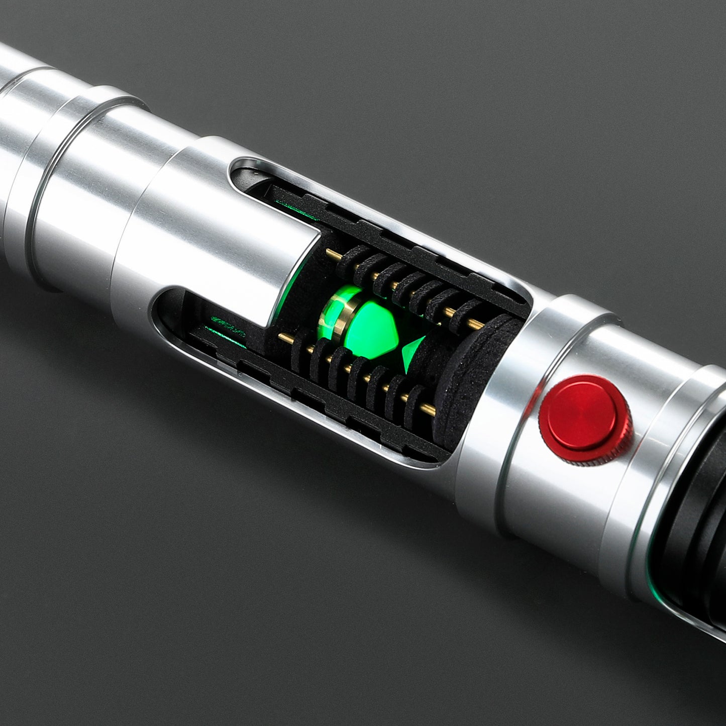 The Exposed Core Hilt: The Versatile Dueling Lightsaber