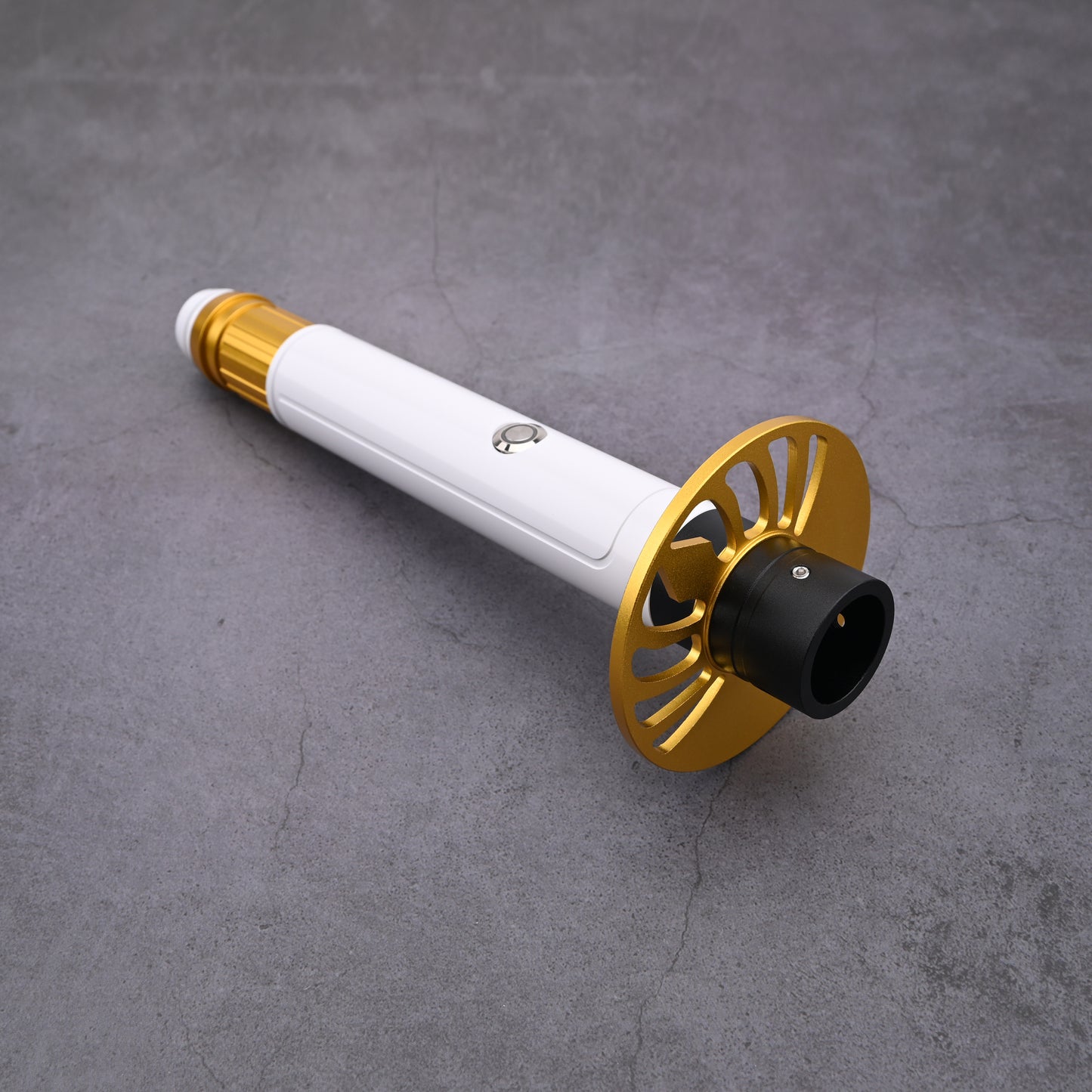 The Gilded Ronin – Samurai-Inspired Warrior Replica (E03A)