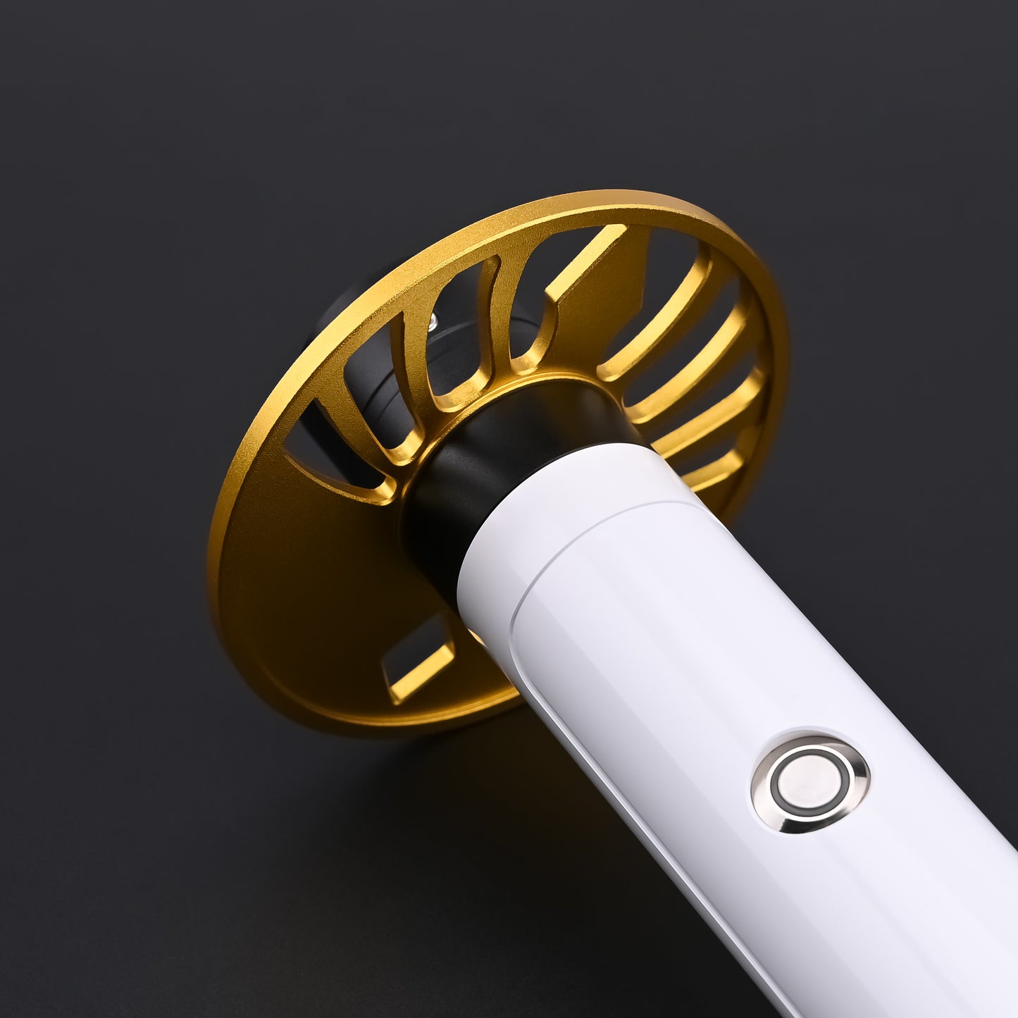 The Gilded Ronin – Samurai-Inspired Warrior Replica (E03A)
